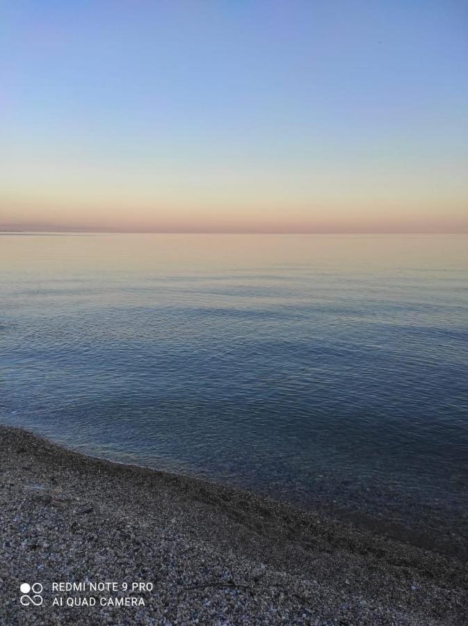Guest House New Athos ภายนอก รูปภาพ